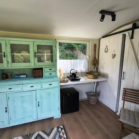 Tiny House Zagroda Kopytkowo Сasa de vacaciones Ropica Gorna